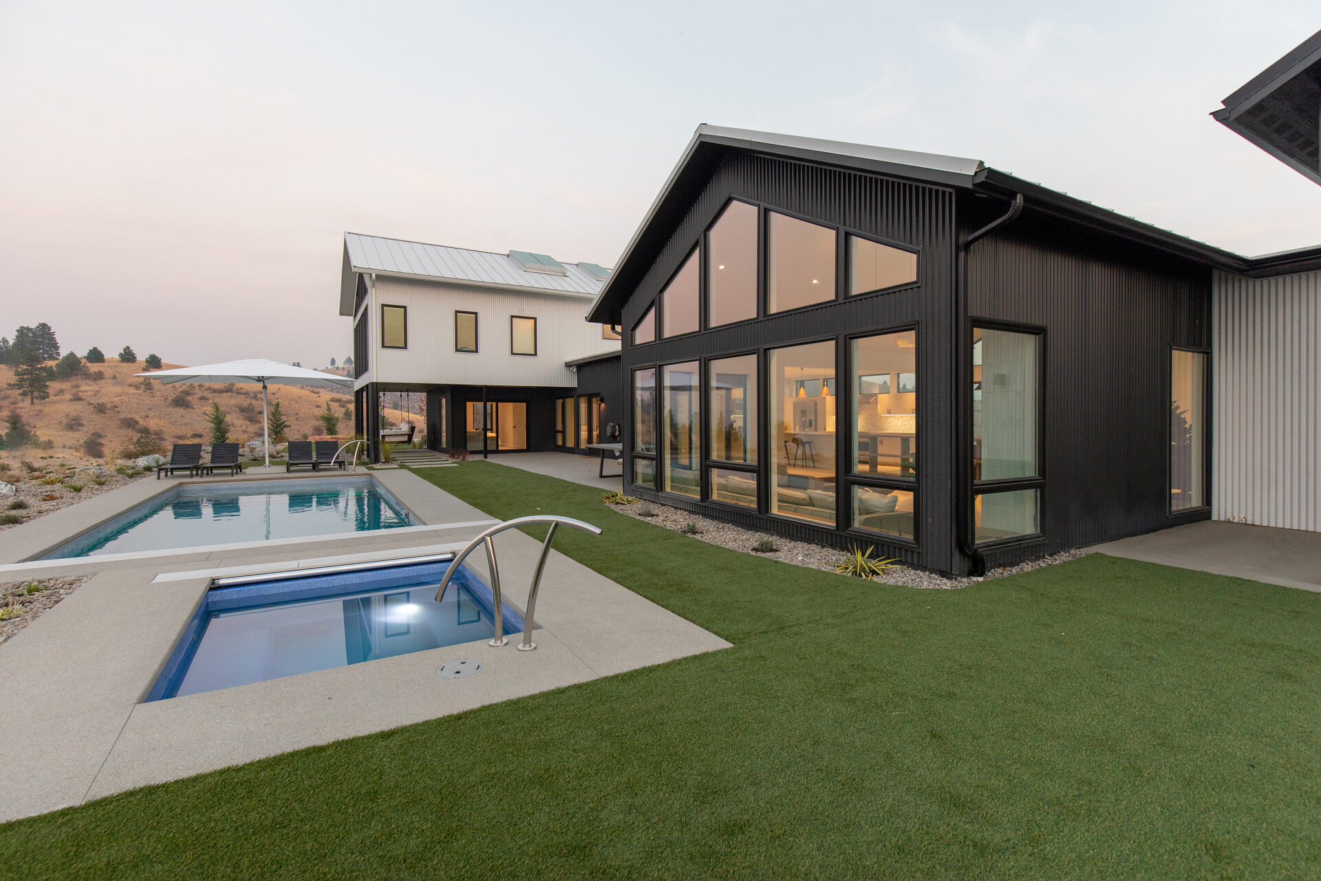 Hawk's Ridge — residential architecture, Chelan, WA